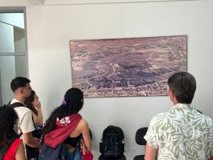 Visitas/pesquisas ao Arquivo Geral - Alunos do curso de Comunicação - UFCG -  Disciplina: Bibliotecas Digitais - Data: 25/11/2025